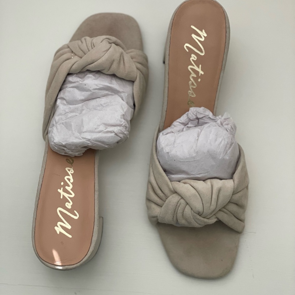 Matisse Women's Cream Knotted Slide Sandals